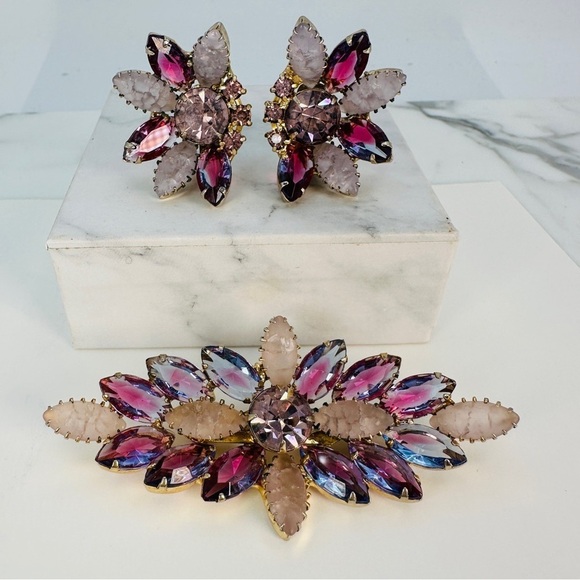 Vintage Jewelry - Vintage 1950s Brooch & Clip Earrings Set Amethyst & Frosted Rhinestone Marquise
